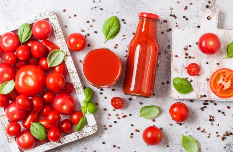 Tác dụng và cách làm những ly cà chua ép thơm ngon